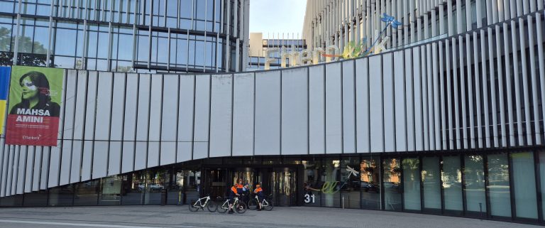 En 2018, lors du vote de la motion « Commune hospitalière », Etterbeek s’est engagée à veiller à « l’hébergement de toute personne en situation de déshérence dans l’espace public par situation de grand froid ». © Louis Reinier